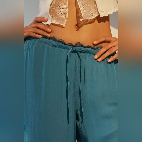 OFU NWT Lacy Satin slouchy flowy Pant teal color size l - Picture 3 of 9